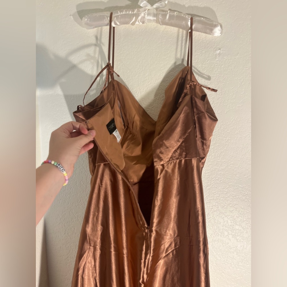Chic Copper Satin Gown - Picture 4 of 5